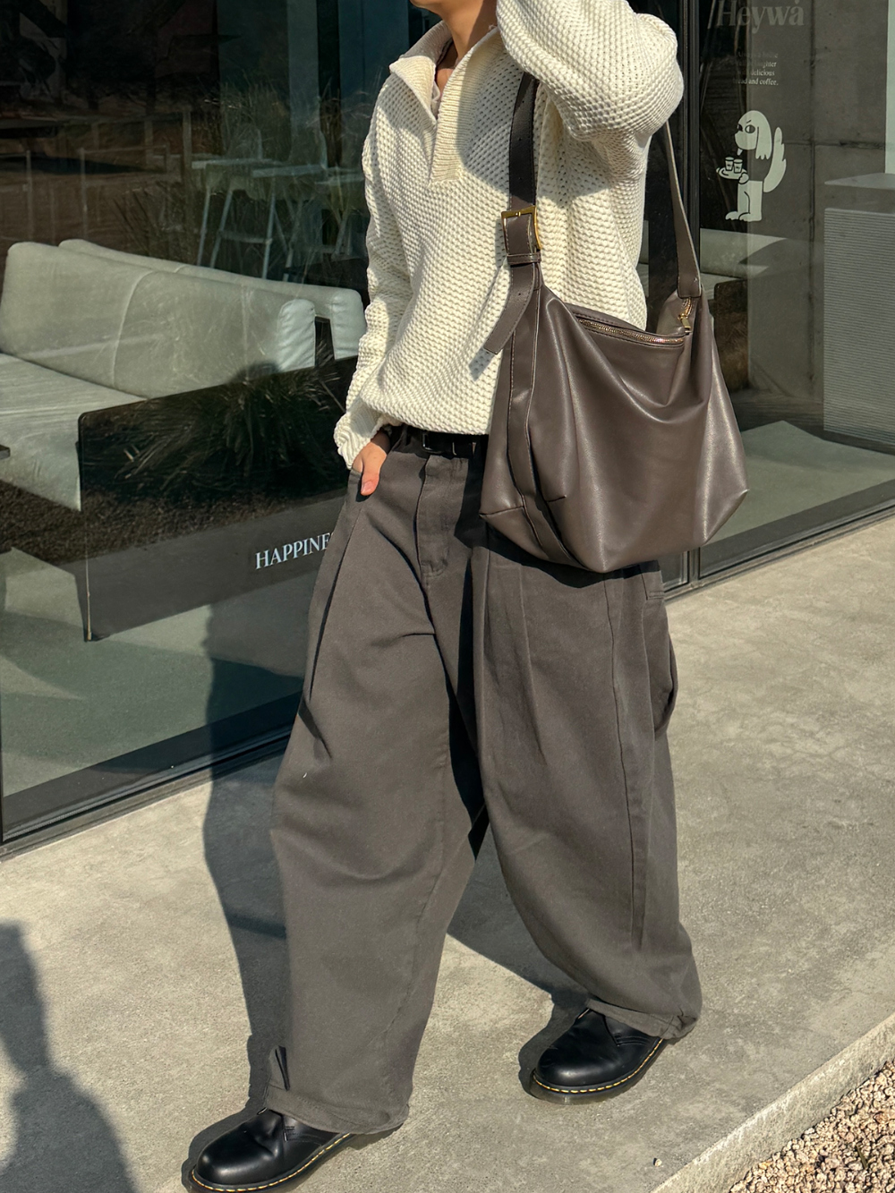 긴팔 티셔츠 모델 착용 이미지-S1L52