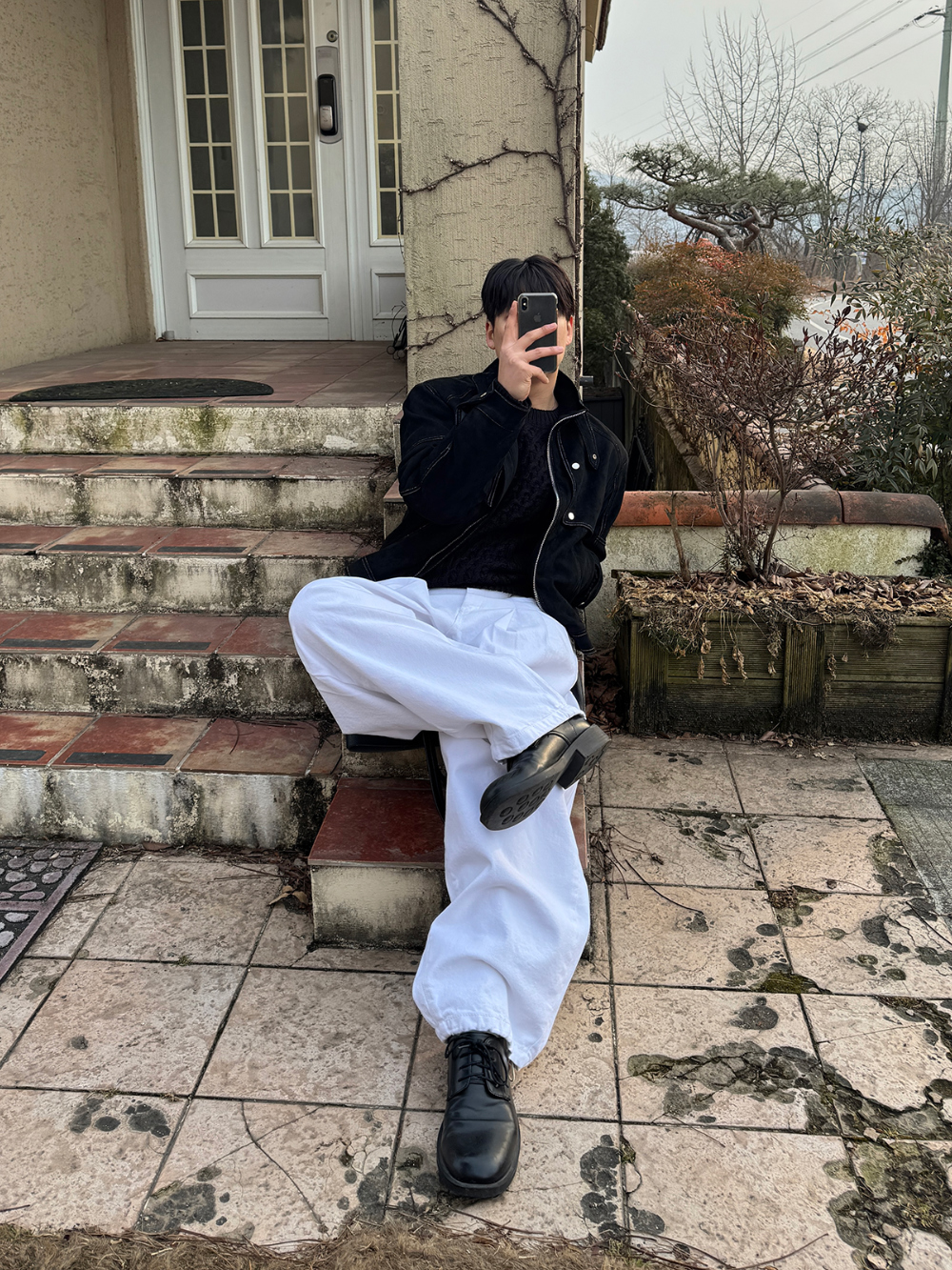 긴팔 티셔츠 모델 착용 이미지-S1L67