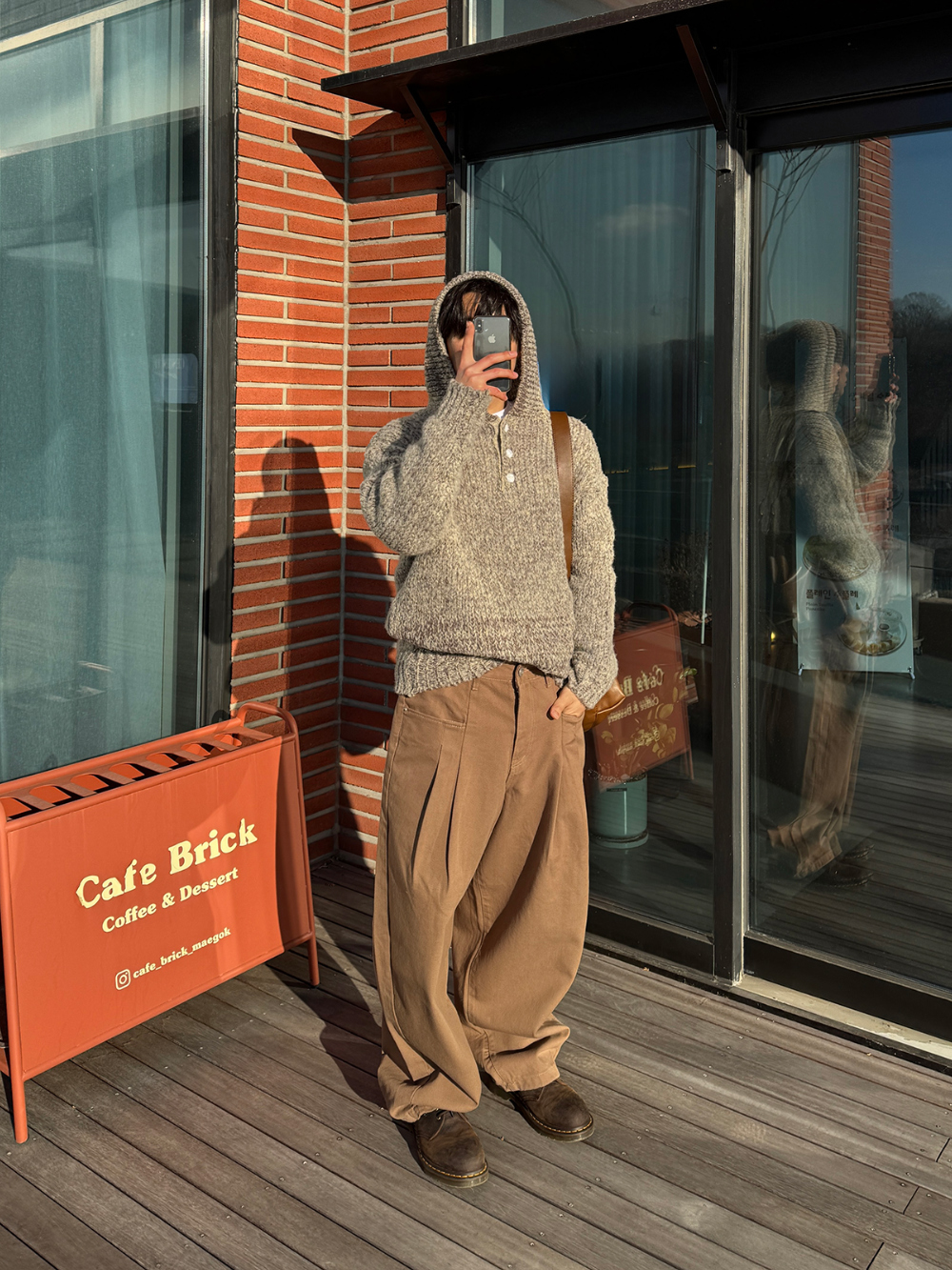 긴팔 티셔츠 모델 착용 이미지-S1L35