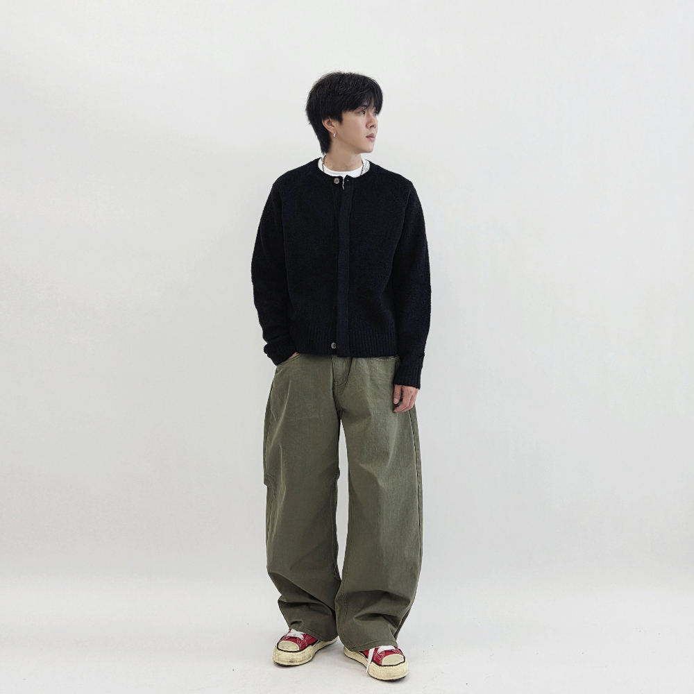 카디건 모델 착용 이미지-S136L3