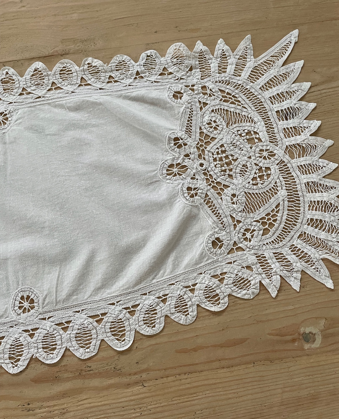 vintage embroidery 60