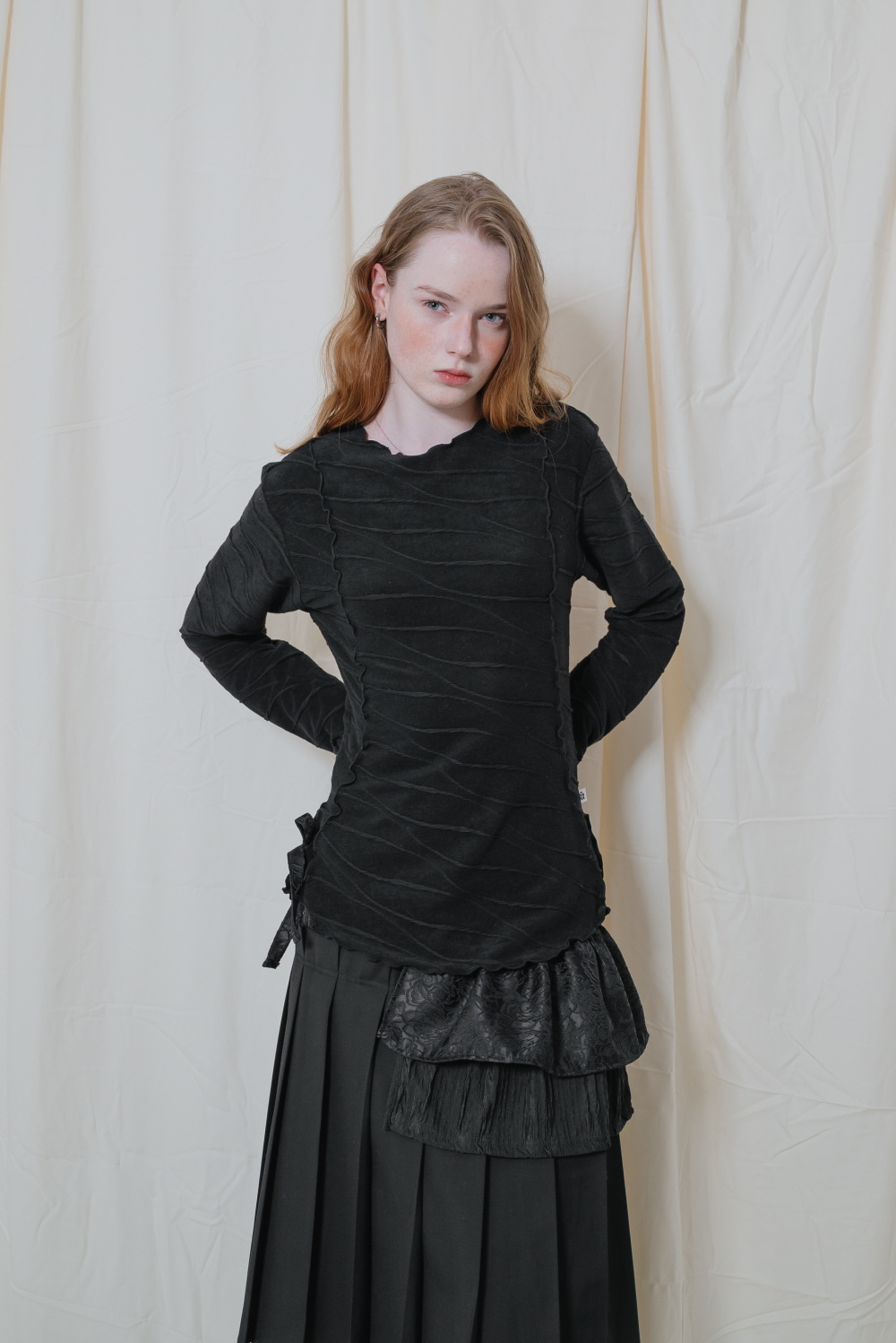 Ruffle Line Long Sleeve Black - 테레루
