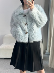 뽀글이 떡볶이 숏코트 - 겨울 데일리 아우터 이미지