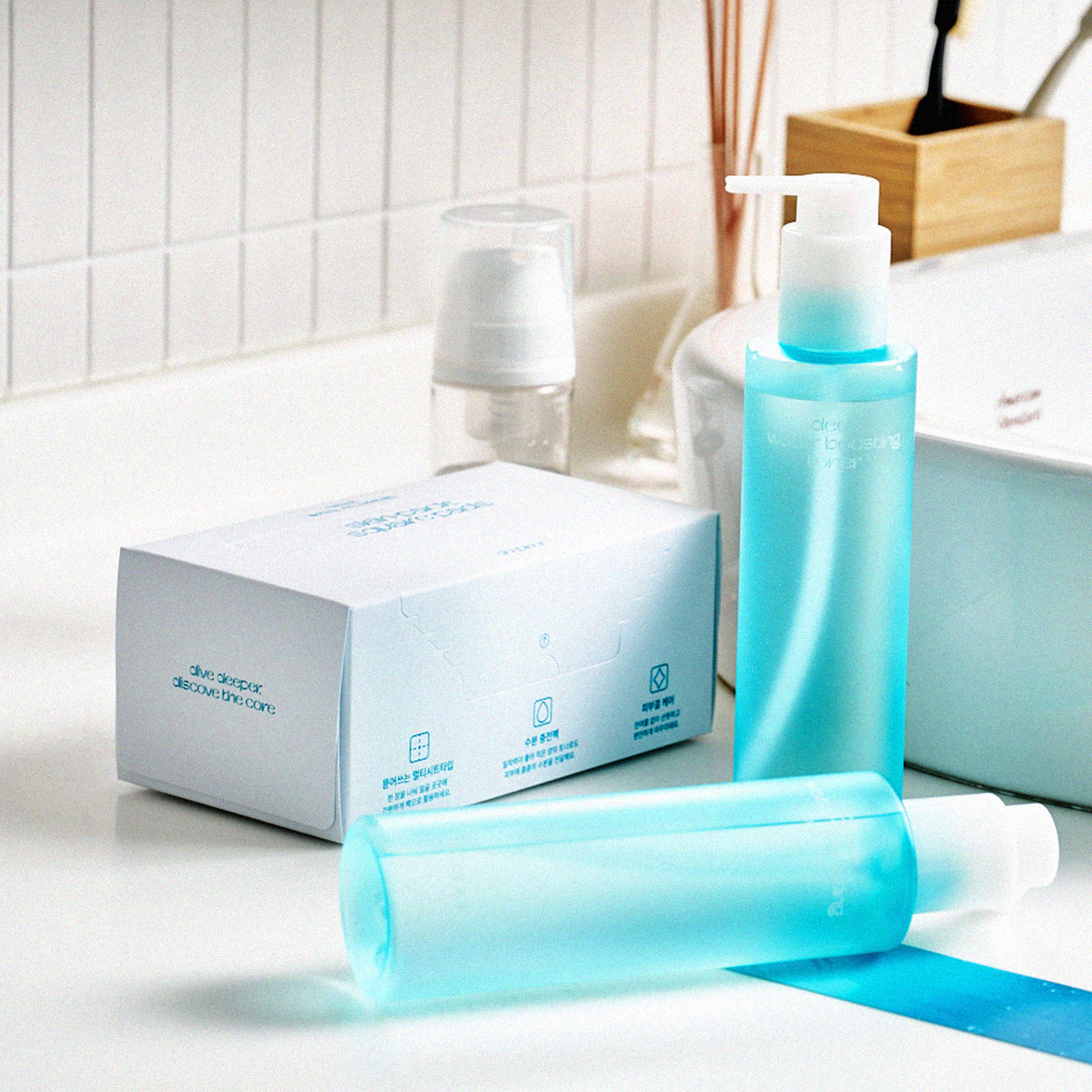 디피노르 속보습 기초 세트 (토너 190ml 2개 + 어플리케이터 2종)