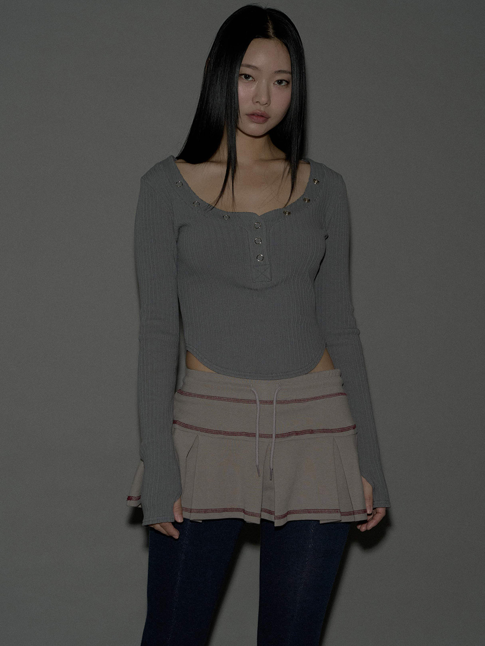 MUSINSA公式 | PLEASENOFOLLOW Bunny Snap Button Top ( Ver.1