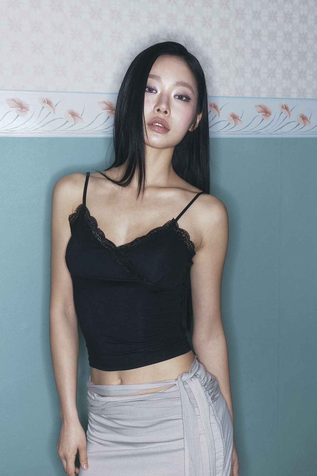 PLEASENOFOLLOW FLORA LACE SLEEVELESS TOP - 9 COLORS BLACK