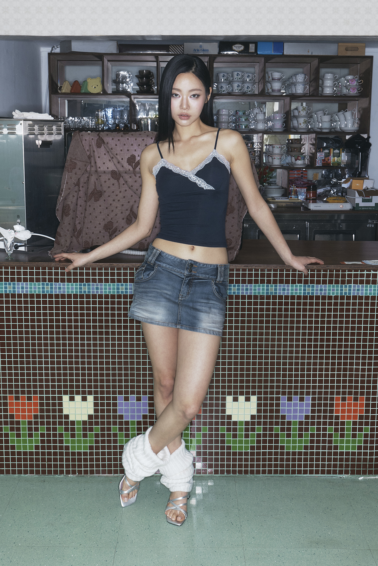 PLEASENOFOLLOW FLORA LACE SLEEVELESS TOP - 9 COLORS NAVY