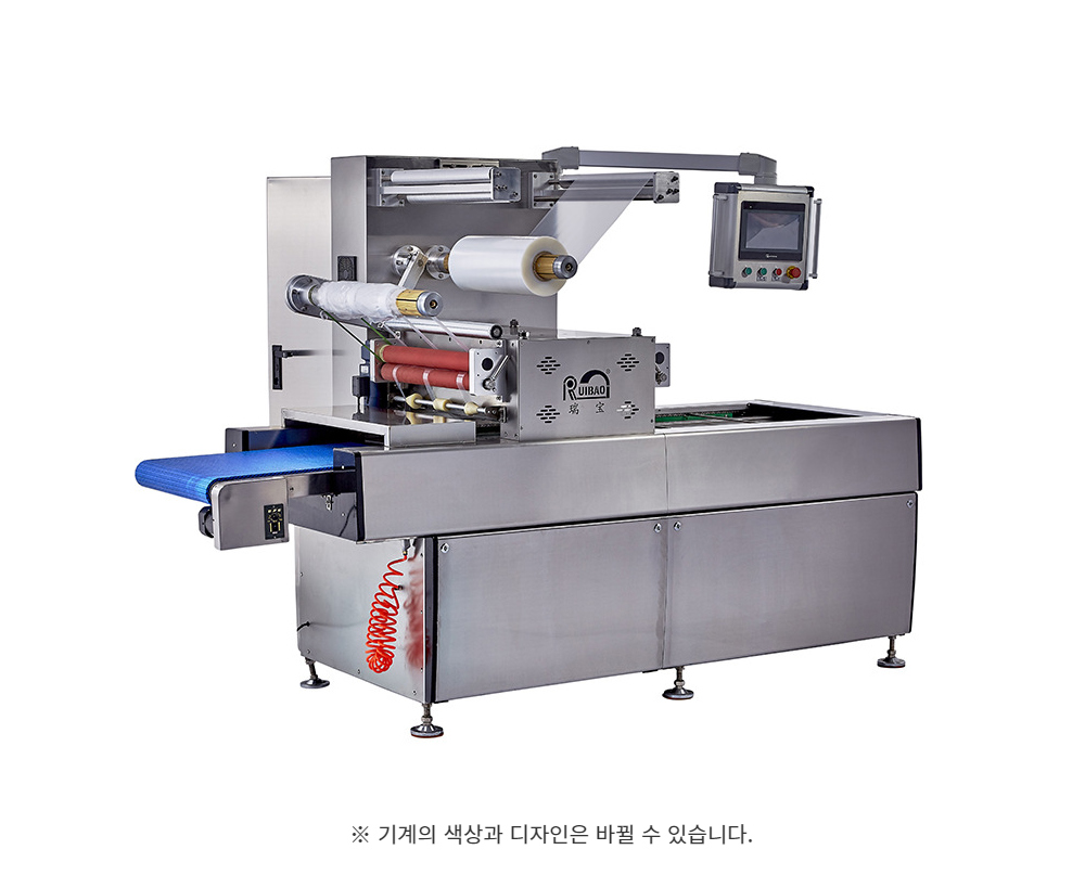 가방 모델 착용 이미지-S12L2