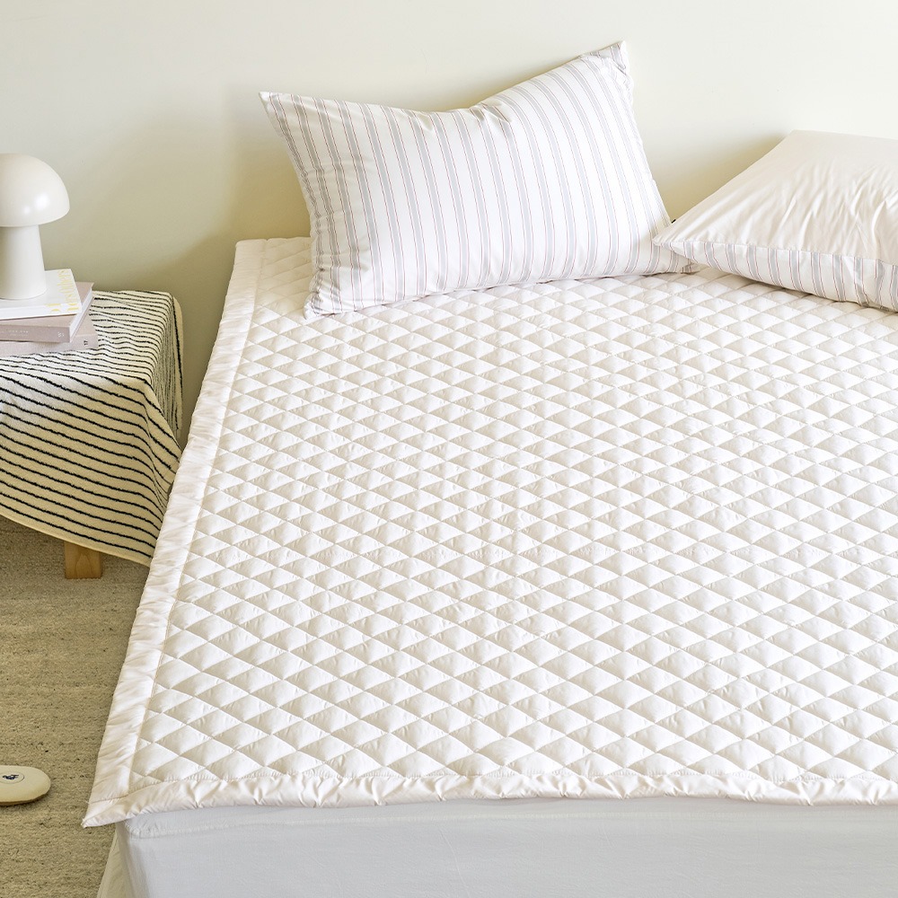 Clean Hug M2 Dust-free dual Allergy-care Mid-season / All-season Bed Pad