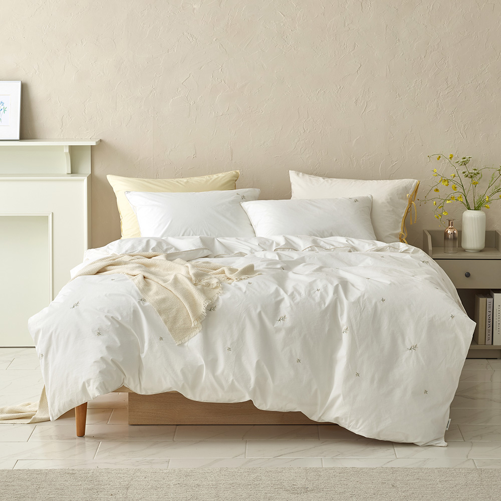 A Frill Flower embroidery 60-count High-density Bio-washed Duvet Cover Single / Queen / King