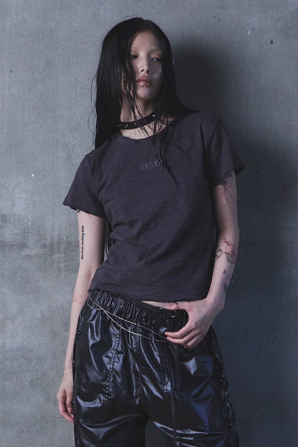VITTERAIN（ビターレイン）の「シグネチャースラブTシャツ — ディープチャコール（トップス）」