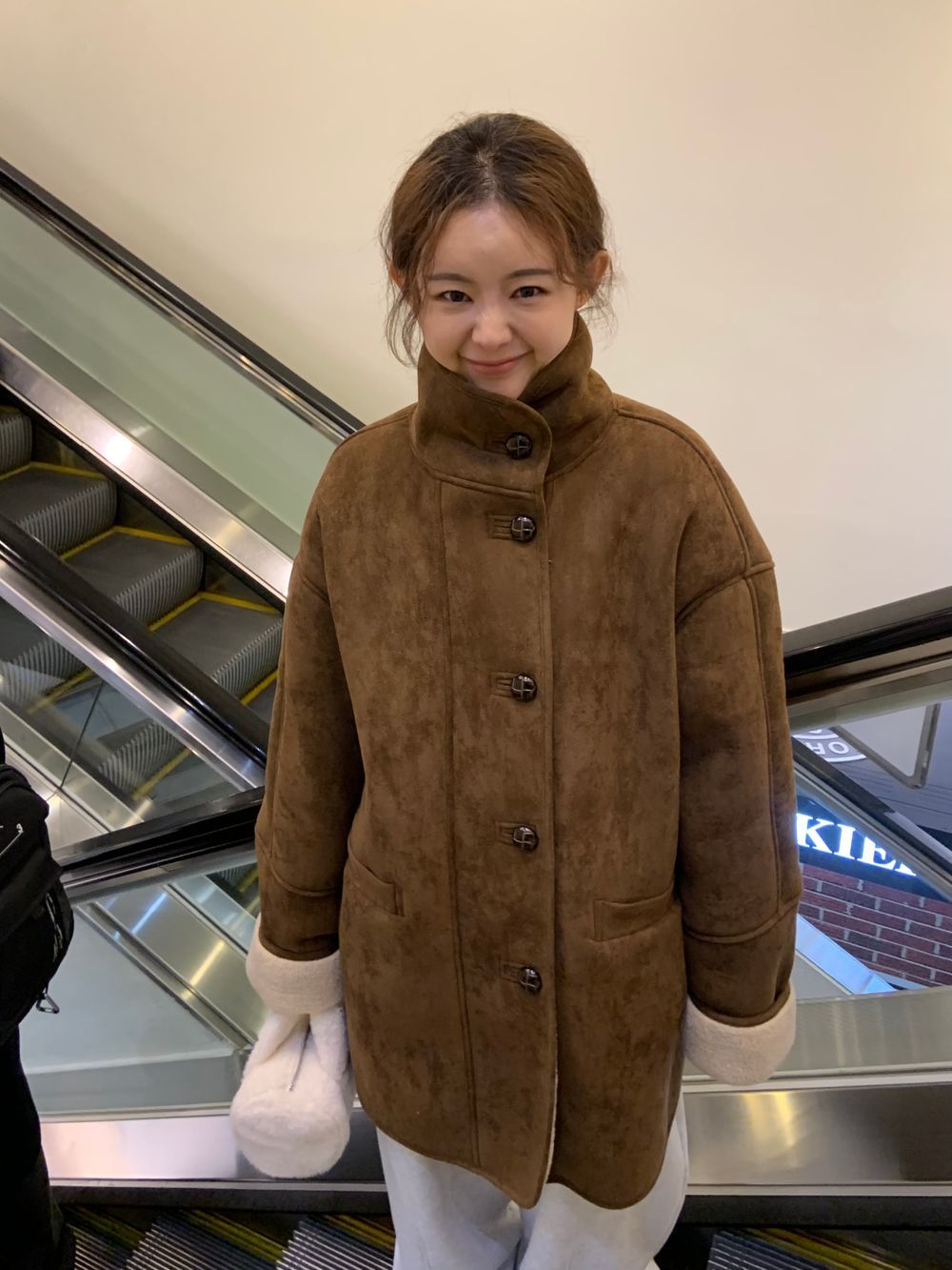 로드니 하프 무스탕 코트(2color) 상세 이미지 25