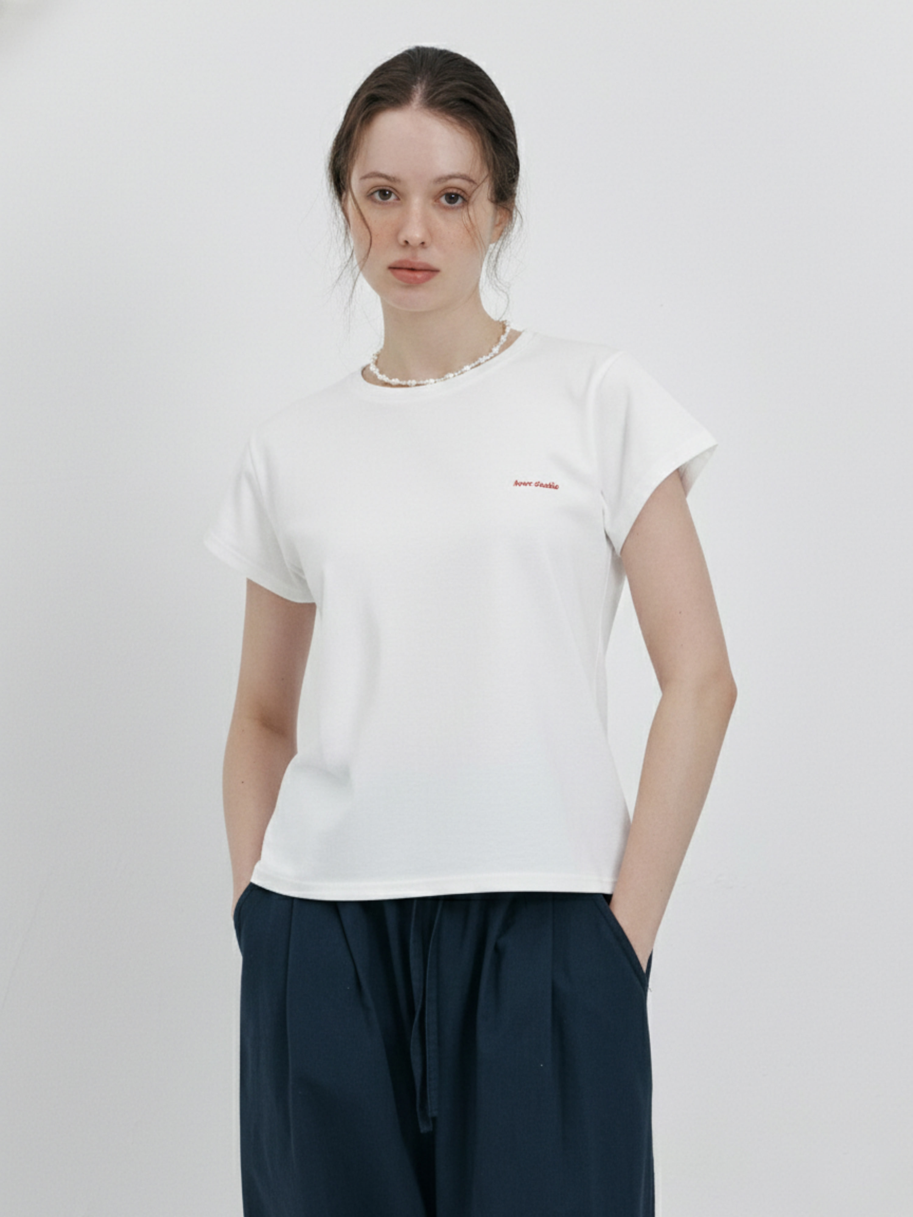 Avec Studio | AVEC STUDIO BASIC TEE (WHITE)