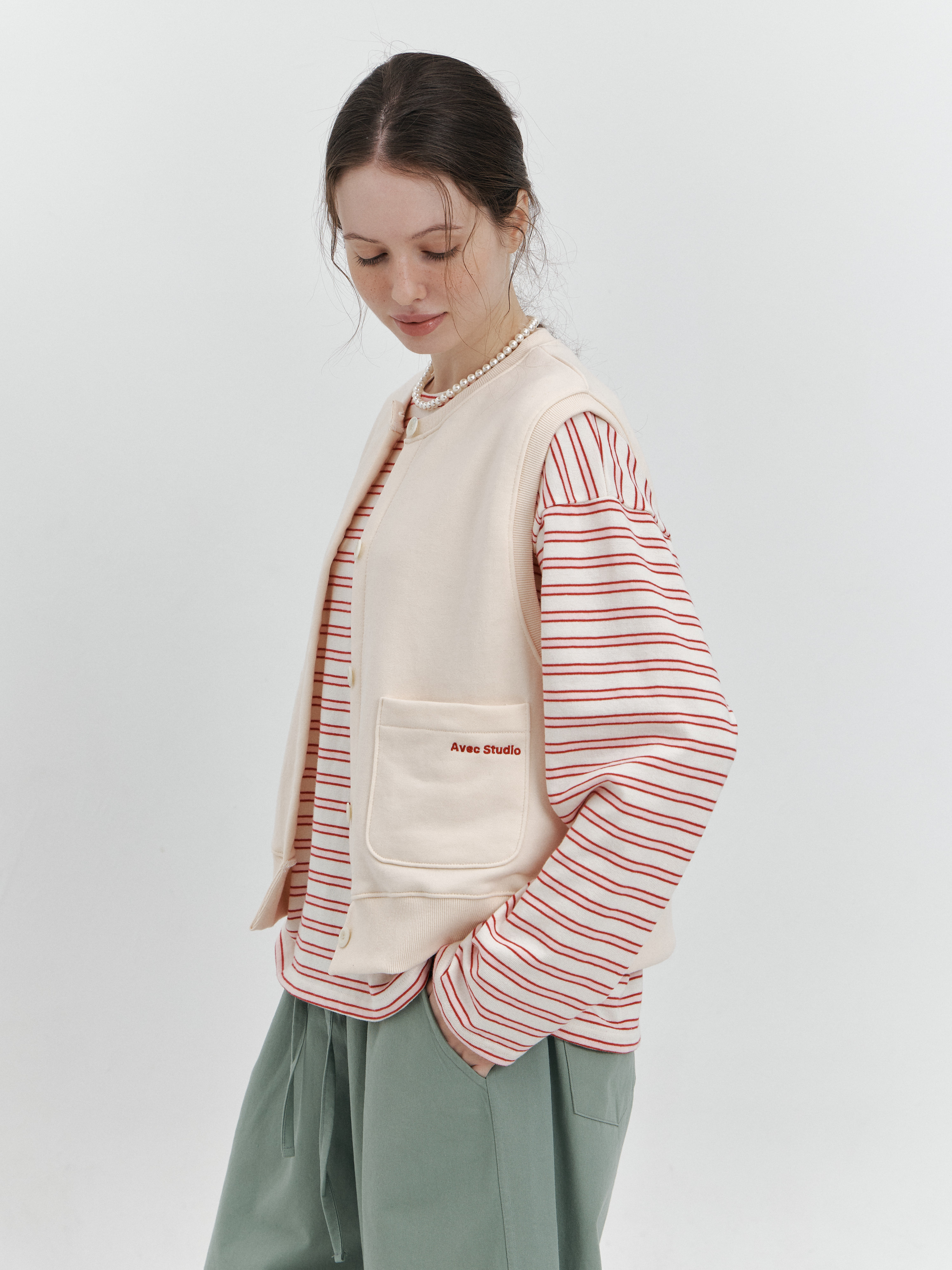 Avec Studio | CLASSIC SWEAT VEST (CREAM IVORY)