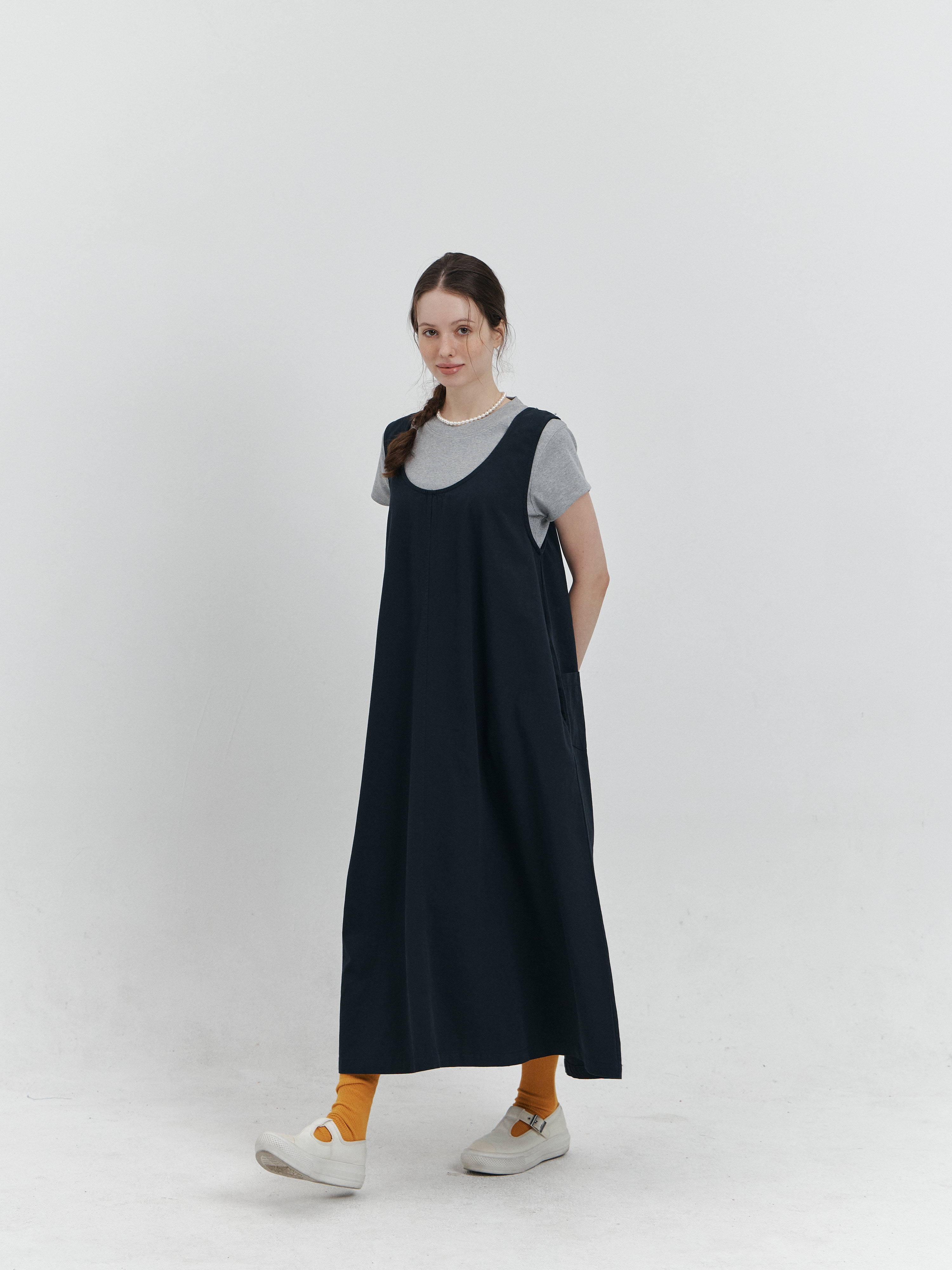 DRESSES - DRESSES - Avec Studio