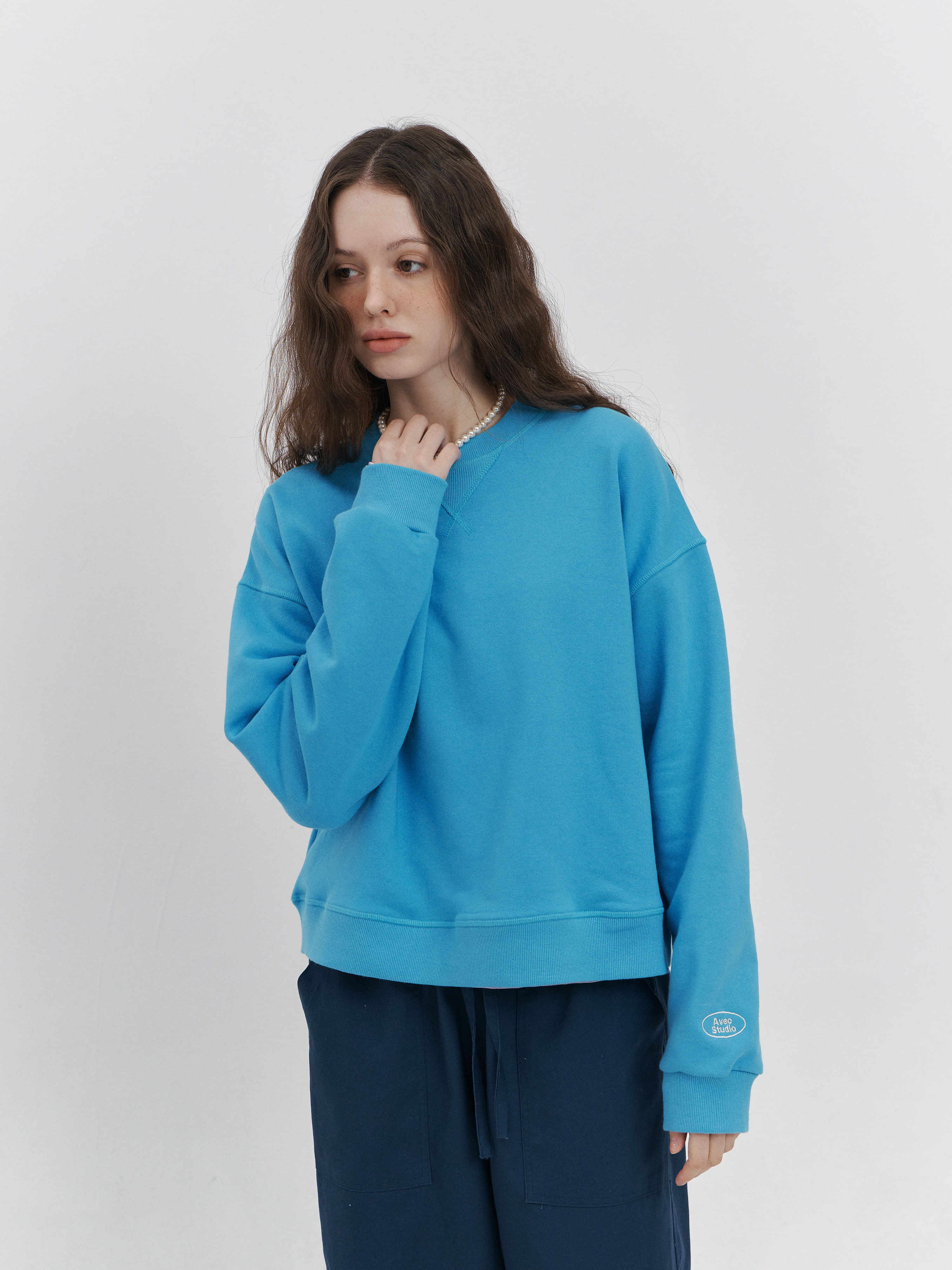 Avec Studio | STANDARD SWEATSHIRT (BLUE) 데일리 맨투맨