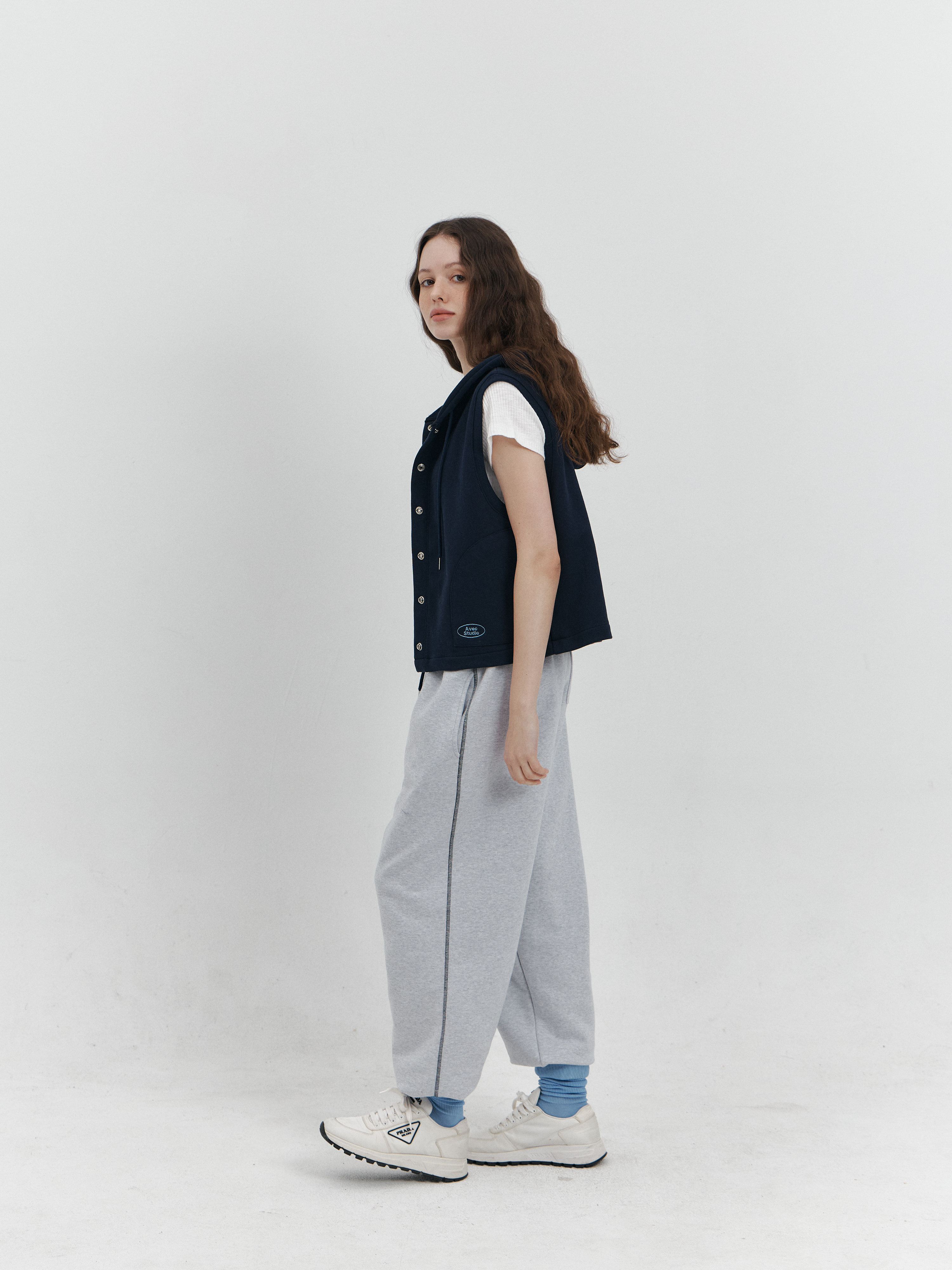 Avec Studio | MODERN HOOD VEST 레이어드 후드 베스트
