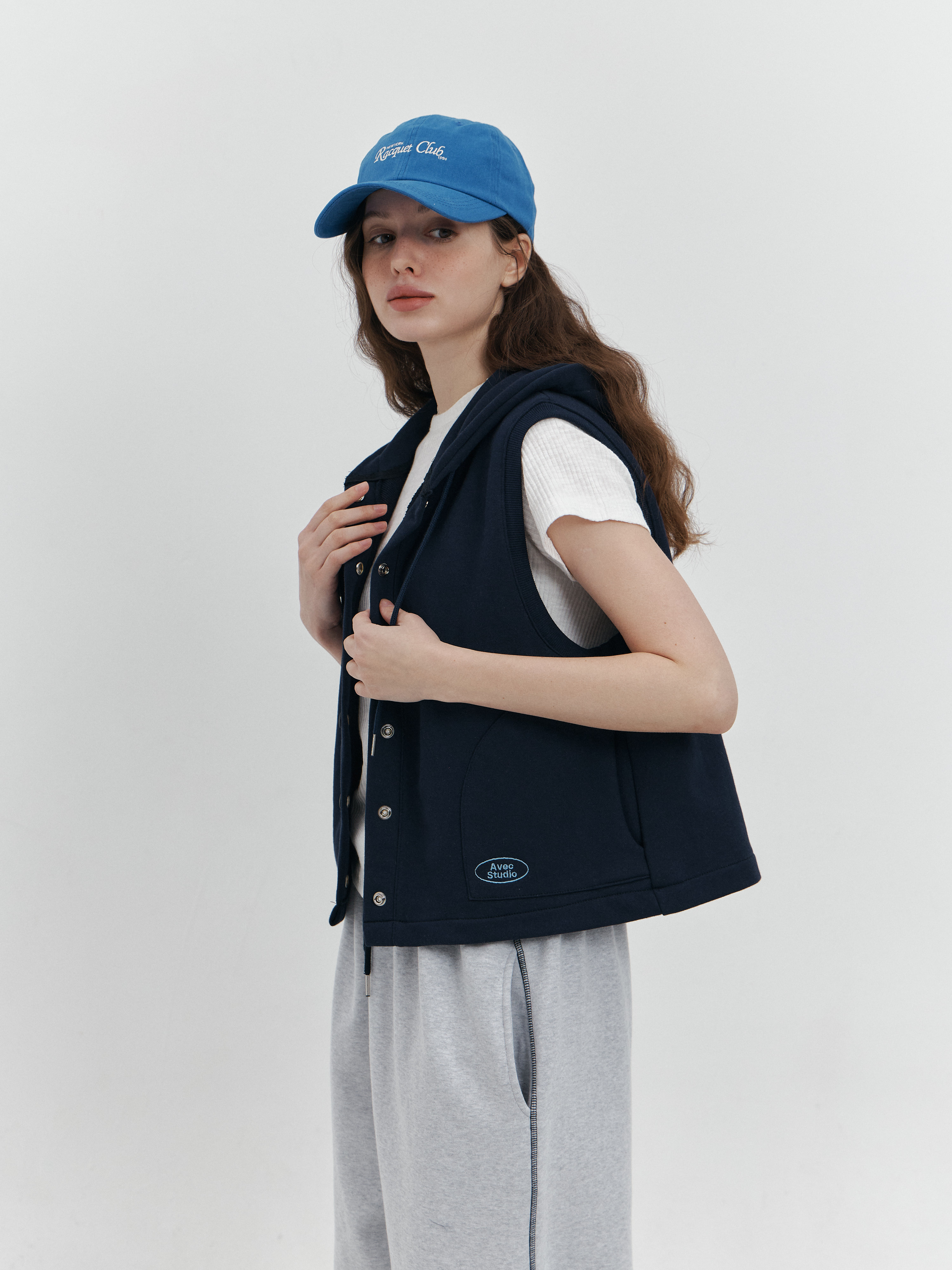 Avec Studio | MODERN HOOD VEST 레이어드 후드 베스트