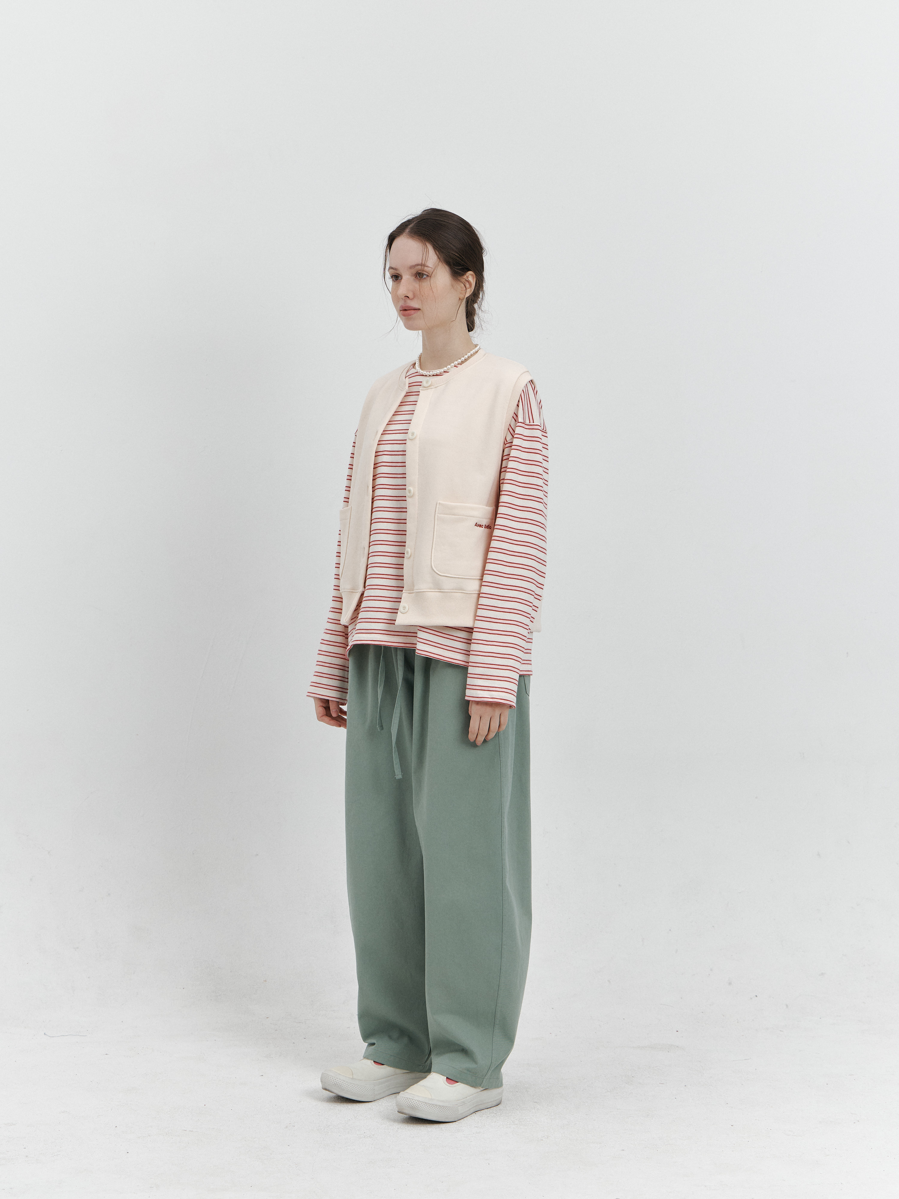 Avec Studio | CLASSIC SWEAT VEST (CREAM IVORY)