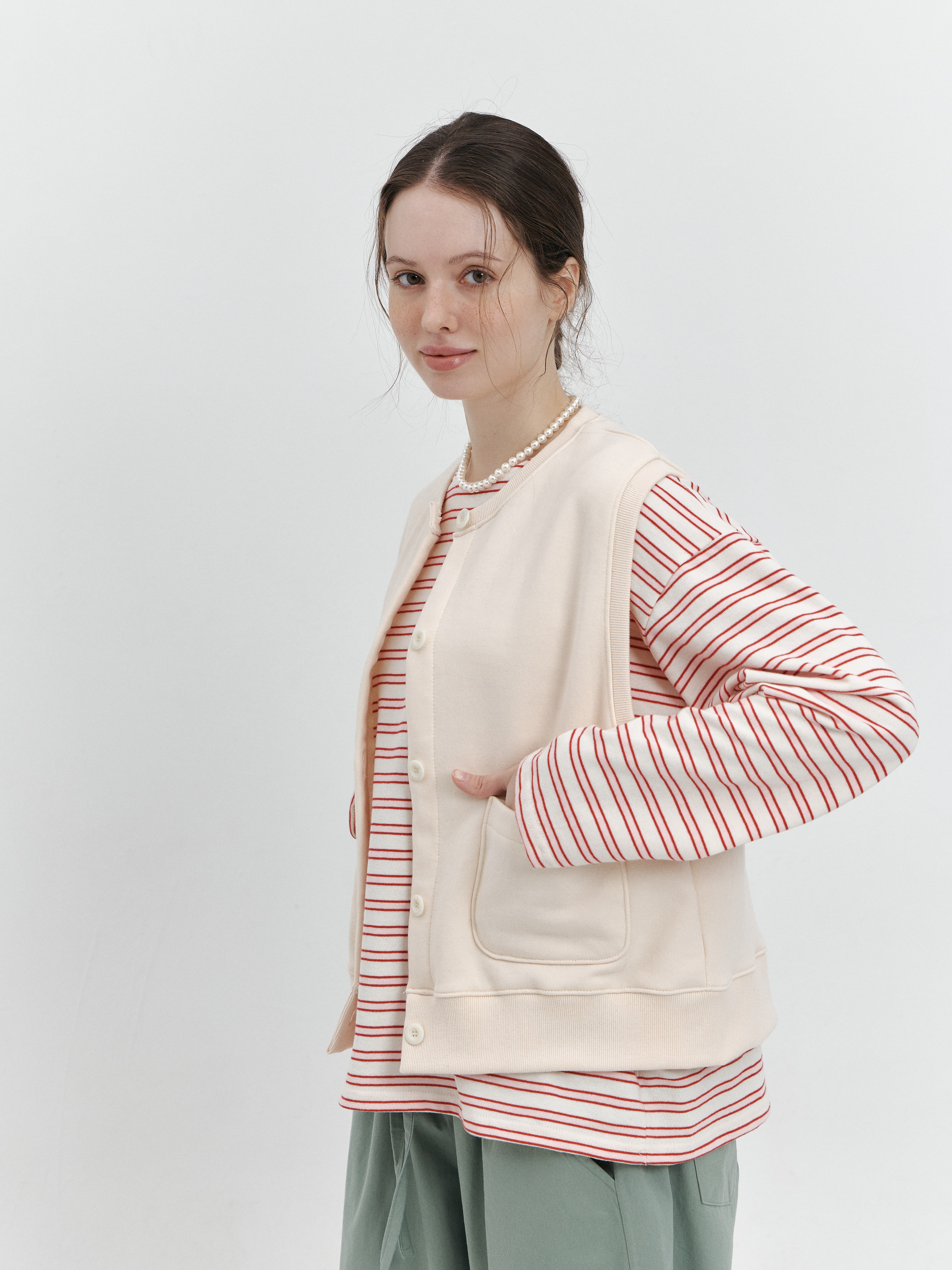 Avec Studio | CLASSIC SWEAT VEST (CREAM IVORY)
