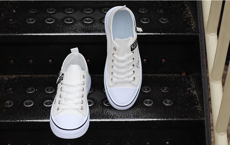 신발 차콜 색상 이미지-S1L4