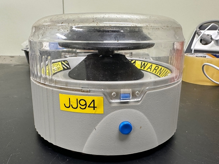 중고 대일테크 미니 원심분리기 DW41F, 1.5/2.0ml X 8 (JJ94)