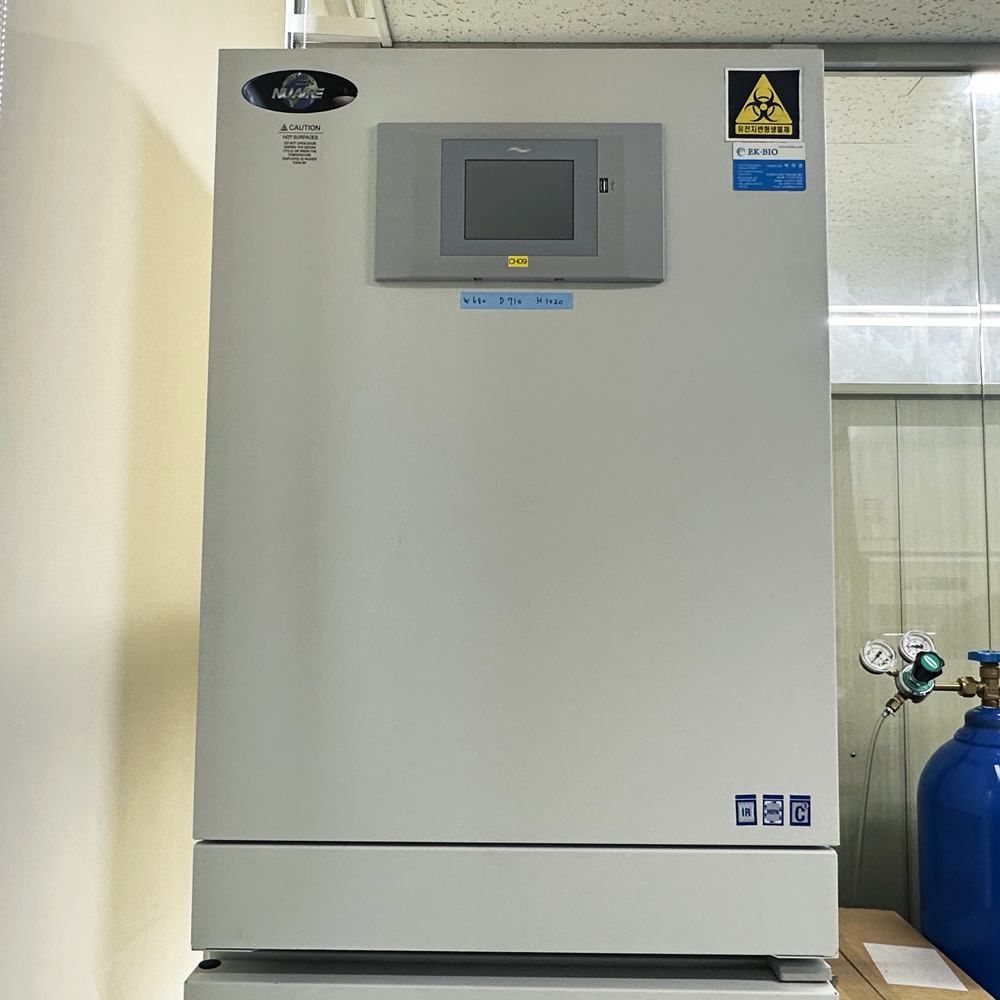 중고 NuAire Direct Heat CO2 Incubator NU-5810E 200L (CH09)