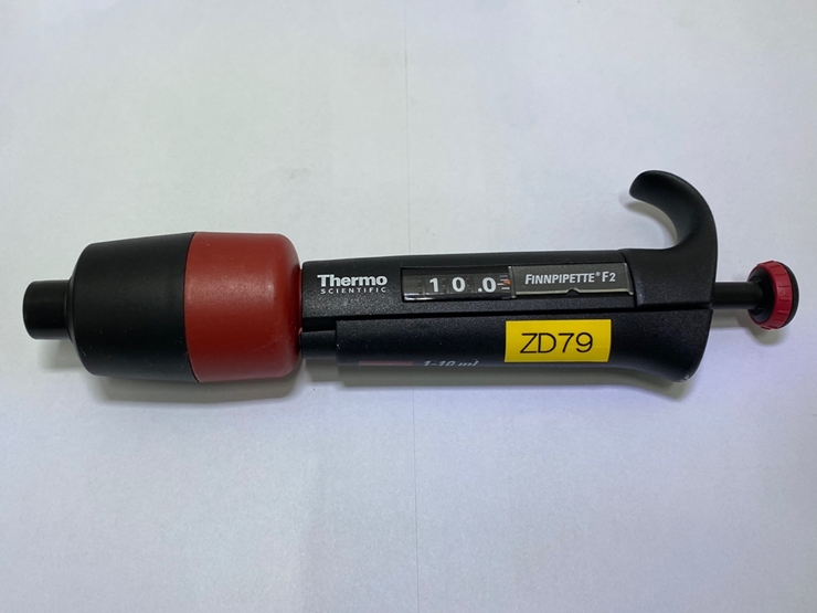 중고 Thermo Finnpipett F2 Variable Volume Pipettes (ZD79)