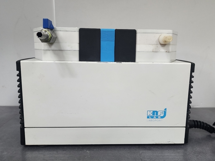 중고 KNF LABOPORT Diaphragm Vacuum Pump (AB263)