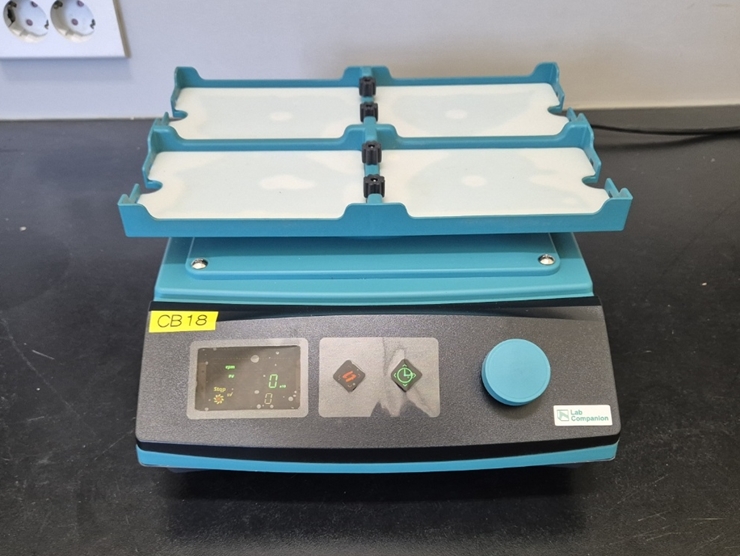 중고 제이오텍 CPS-350 Microplate Shaker, Orbital (CB18)