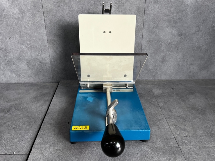 중고 Baxter Fenwal 수동 포켓 프레스 (AG13)