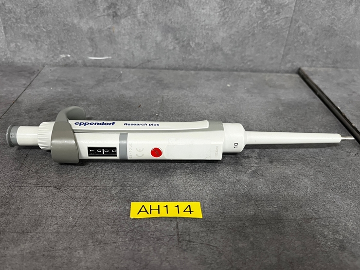 중고 Eppendorf Research plus 1~10uL 피펫 (AH114)