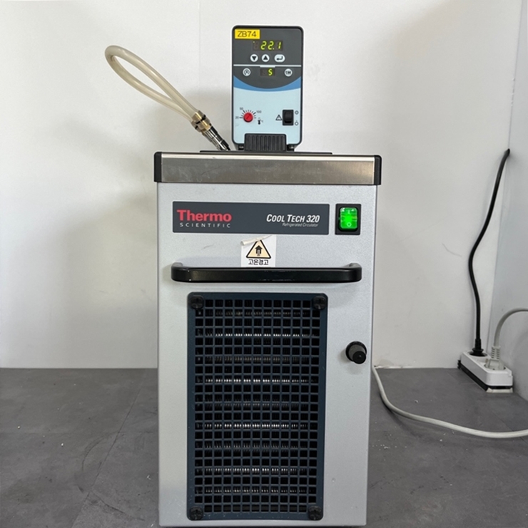 중고 Thermo Scientific Cool Tech 320 칠러, 4.5 L (ZB74)