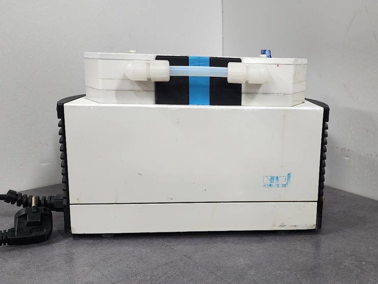 중고 KNF LABOPORT Diaphragm Vacuum Pump (AB275)