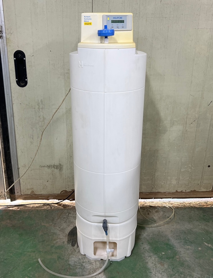 중고 MILLIPORE AUTOMATIC SANITIZATION MODULE 초순수보관용 UV살균물탱크 (SQ24)