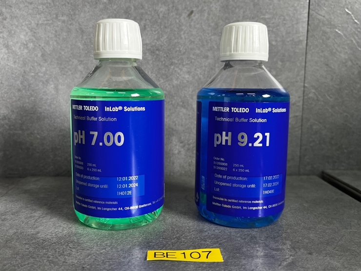 중고 METTLER TOLEDO 실험실 pH 버퍼 pH 9.21 / pH 7.00 (BE107)