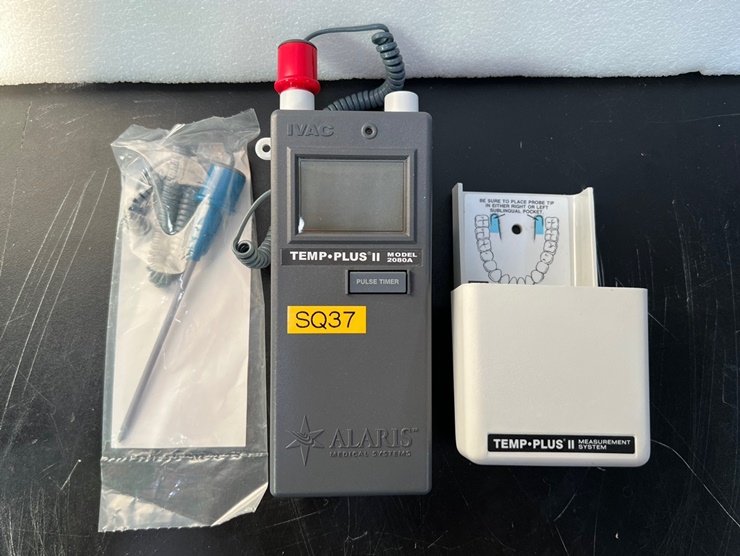 중고 IVAC Temp Plus II Model 2080A Thermometer 온도계 (SQ37)