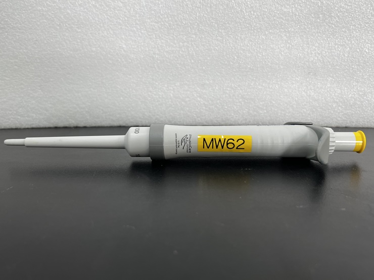 중고 Eppendorf Research plus 10~100ul 피펫 (MW62)