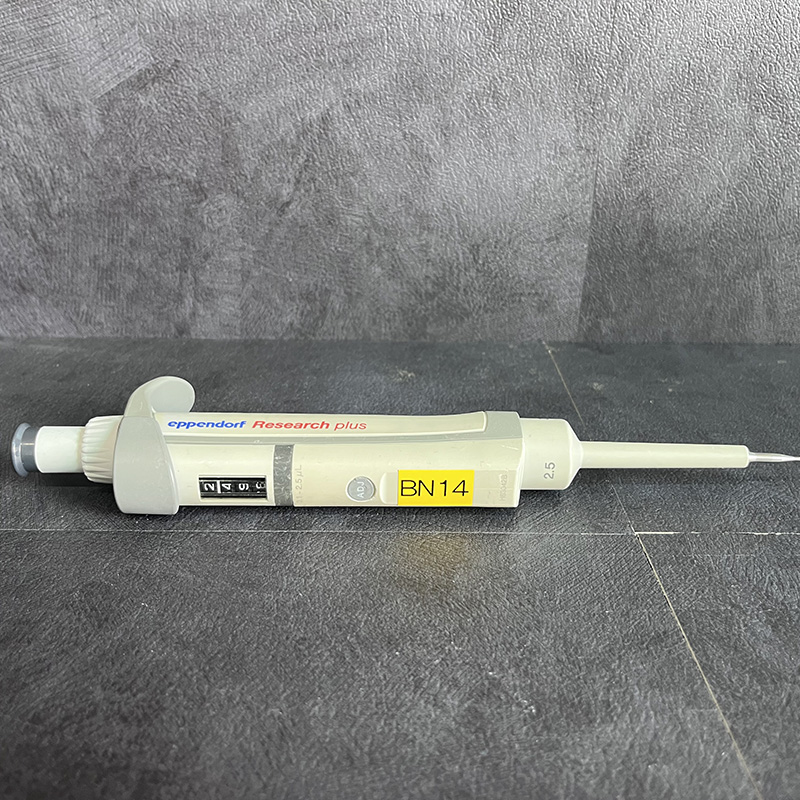 중고 Eppendorf Research plus 2.5, 2.5uL (BN14)