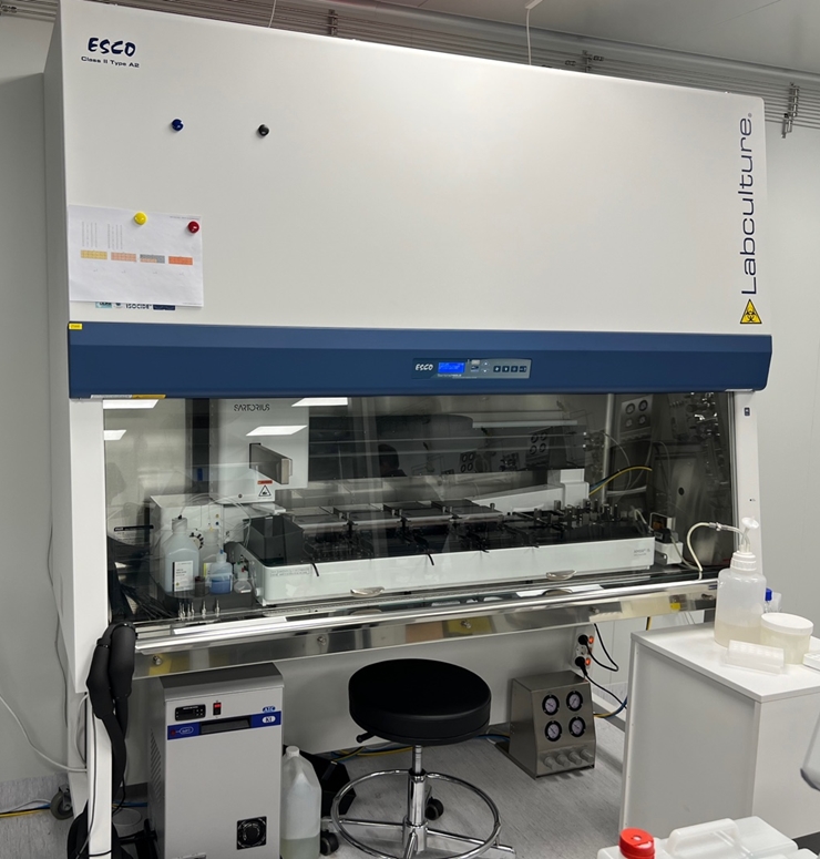 중고 Ambr 15cell Satroius with Labculture® Class II, Type A2 BSC (ZS66)