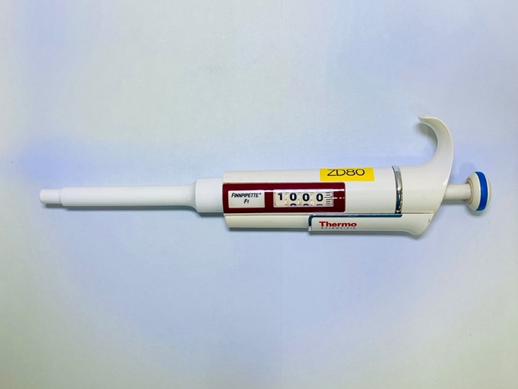 중고 Thermo Finnpipett F1 Variable Volume Pipettes (ZD80)