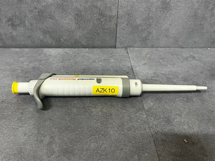 중고 Eppendorf Research plus 10~100μL 피펫 (AZK10)