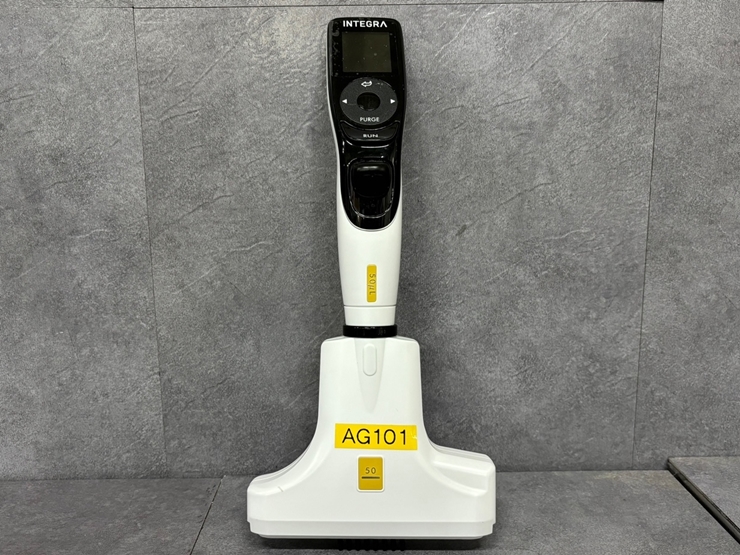 중고 INTEGRA VIAFLO VOYAGER 팁 간격 가변형 멀티 채널 전동 피펫 (AG101)