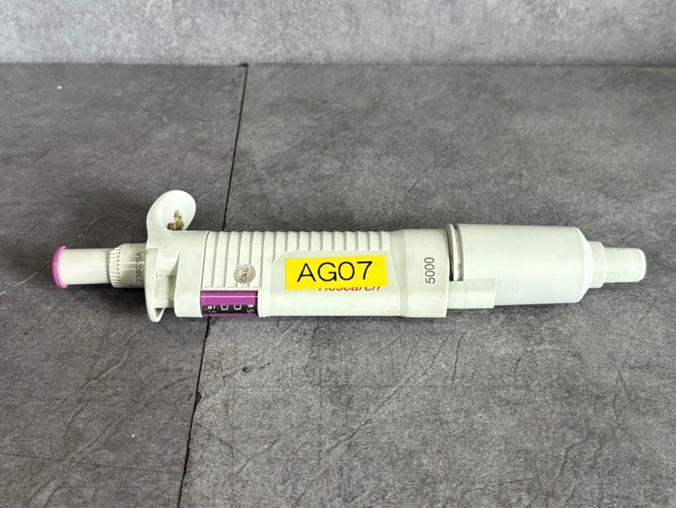 중고 Eppendorf Research 500~5000uL 피펫 (AG07)