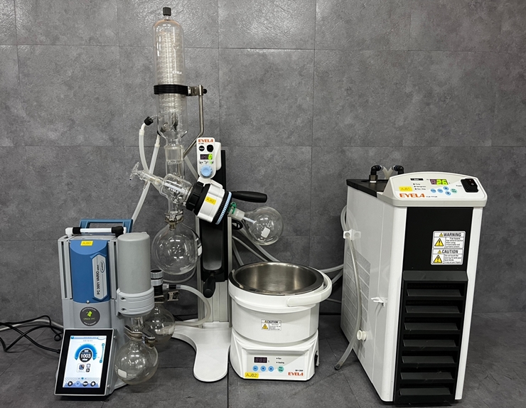 중고 EYELA N-1300 Rotary Evaporator (AJ82) + EYELA CCA-1112A 칠러(AJ81) + PC 3001 VARIO select (AJ80)