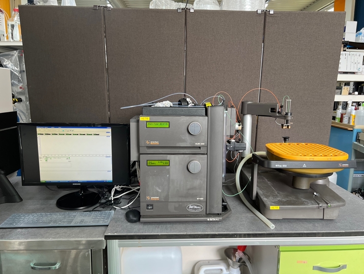 중고 Amersham Biosciences Akta FPLC System (KAE78)