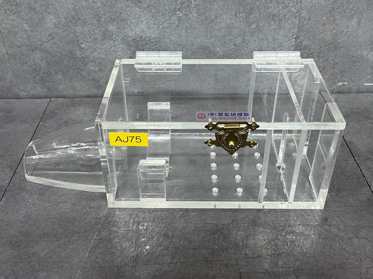 중고 UNIVERSAL HOLDER 사각홀더, 고정기 (AJ75)