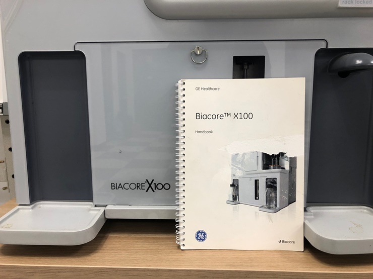 중고 GE Healthcare Biacore X100 Analysis System