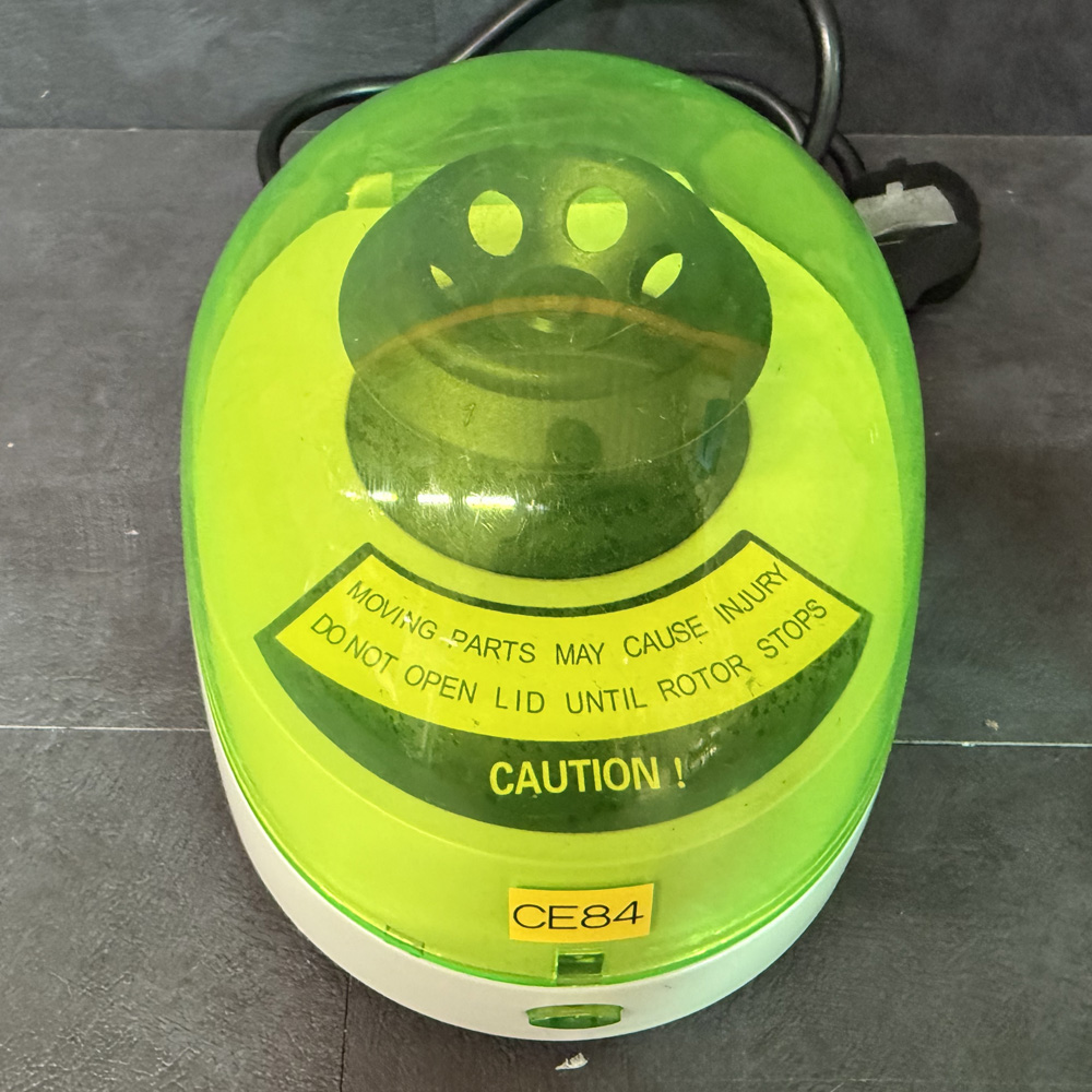 중고 NIPPON Genetics Europe GmbH NG002G 미니 원심분리기 (CE84)