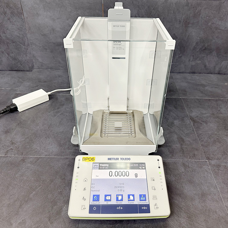 중고 METTER TOLEDO XPE105DRV 분석용 전자 저울 120g/0.01mg (BP06)